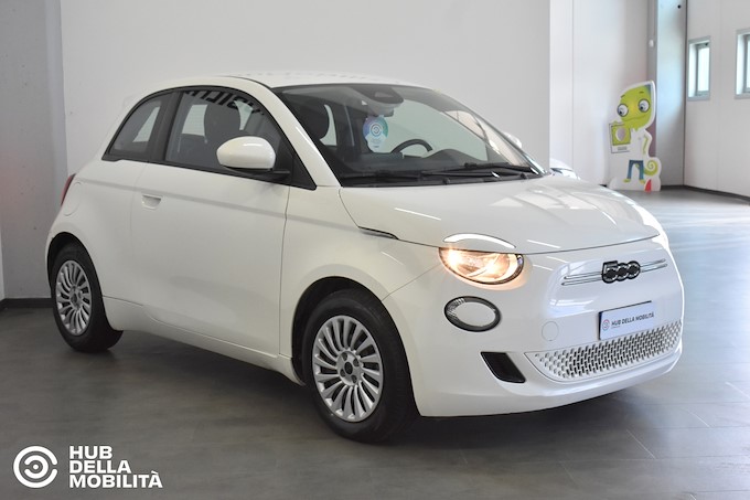 FIAT 500e Berlina 23,8 kWh