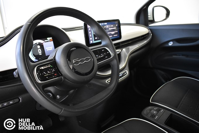 FIAT 500e Berlina 23,8 kWh