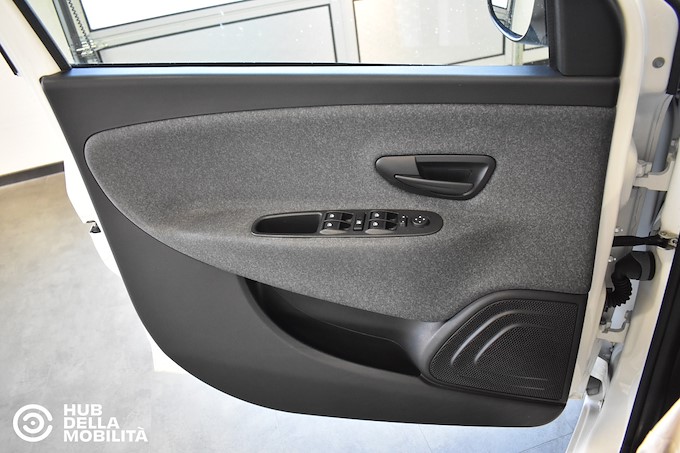 LANCIA Ypsilon 1.0 FireFly 5 porte S&S Hybrid Silver Plus