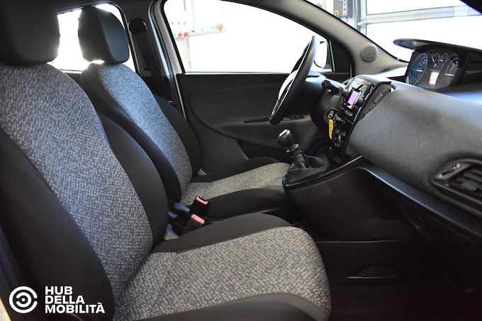 LANCIA Ypsilon 1.0 FireFly 5 porte S&S Hybrid Silver Plus