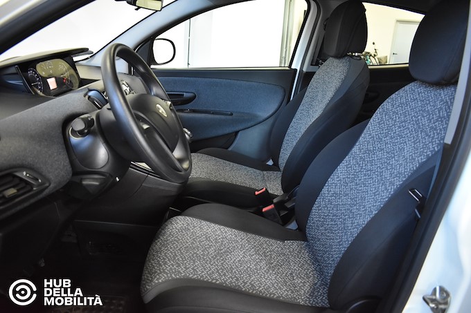 LANCIA Ypsilon 1.0 FireFly 5 porte S&S Hybrid Silver Plus