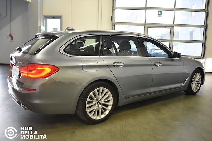 BMW 520d xDrive Touring Luxury