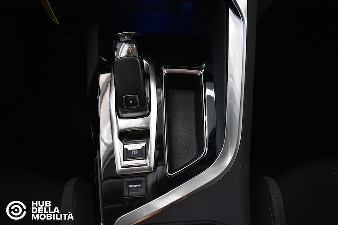 PEUGEOT 3008 BlueHDi 130 S&S EAT8 Business