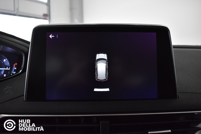 PEUGEOT 3008 BlueHDi 130 S&S EAT8 Business