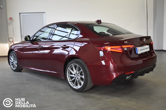 ALFA ROMEO Giulia 2.2 Turbodiesel 210 CV AT8 AWD Q4 Veloce