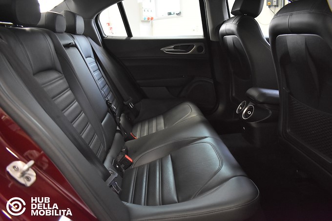 ALFA ROMEO Giulia 2.2 Turbodiesel 210 CV AT8 AWD Q4 Veloce