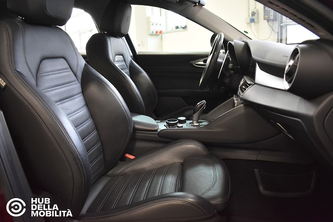 ALFA ROMEO Giulia 2.2 Turbodiesel 210 CV AT8 AWD Q4 Veloce