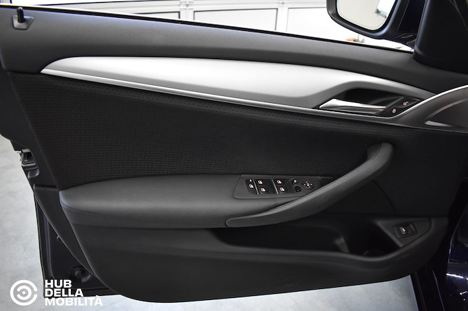 BMW 520d 48V Touring Business