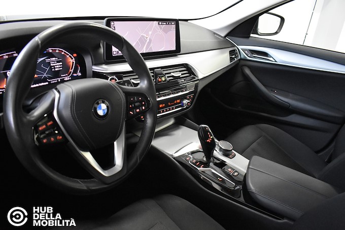 BMW 520d 48V Touring Business