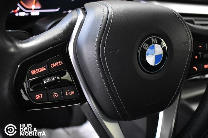 BMW 520d 48V Touring Business