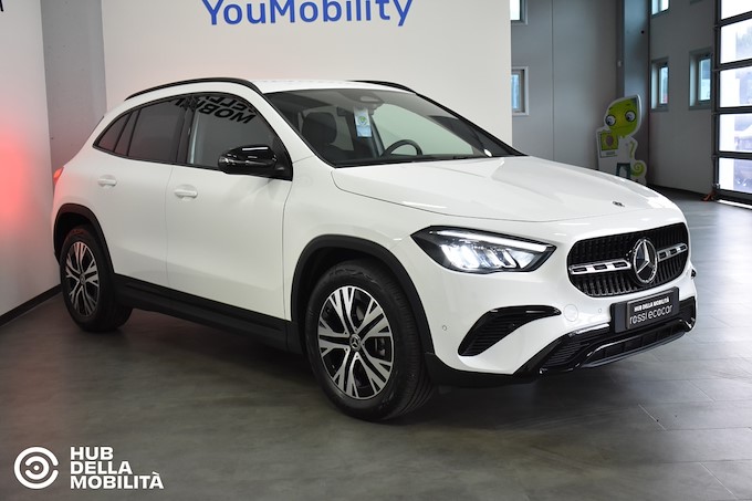 MERCEDES GLA 180 D AUT. BUSINESS EXTRA