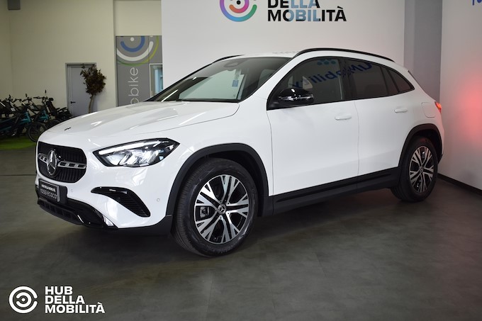 MERCEDES GLA 180 D AUT. BUSINESS EXTRA