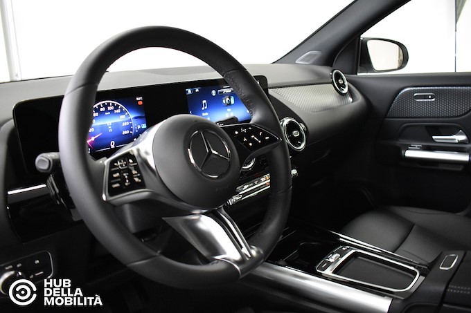 MERCEDES GLA 180 D AUT. BUSINESS EXTRA