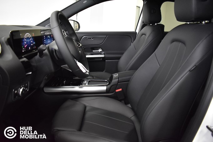 MERCEDES GLA 180 D AUT. BUSINESS EXTRA