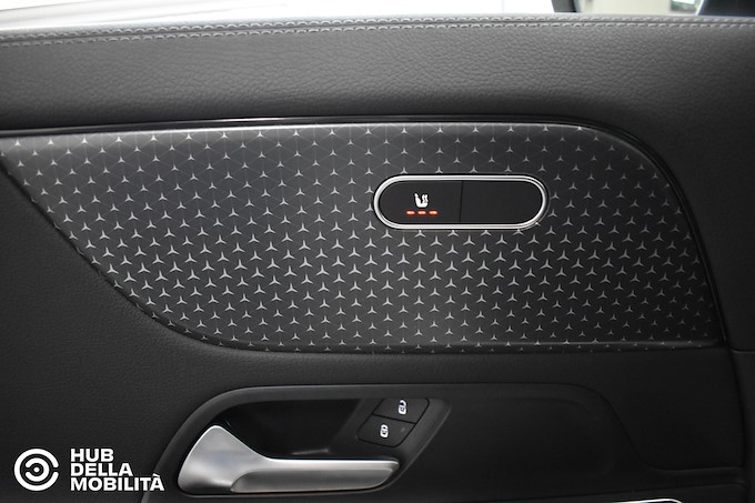 MERCEDES GLA 180 D AUT. BUSINESS EXTRA