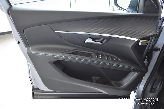 PEUGEOT 5008 BLUEHDI ALLURE AT8 130 CV 7 POSTI