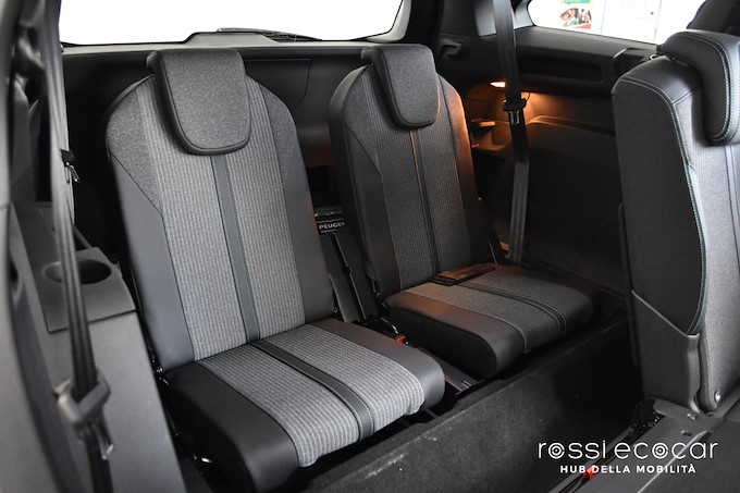 PEUGEOT 5008 BLUEHDI ALLURE AT8 130 CV 7 POSTI