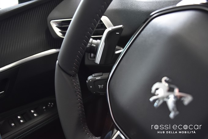 PEUGEOT 5008 BLUEHDI ALLURE AT8 130 CV 7 POSTI