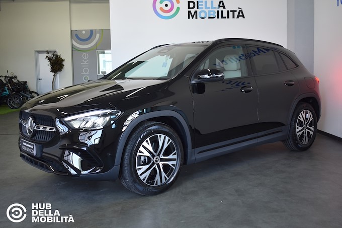 MERCEDES GLA 180 D AUT. BUSINESS EXTRA