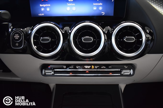 MERCEDES GLA 180 D AUT. BUSINESS EXTRA