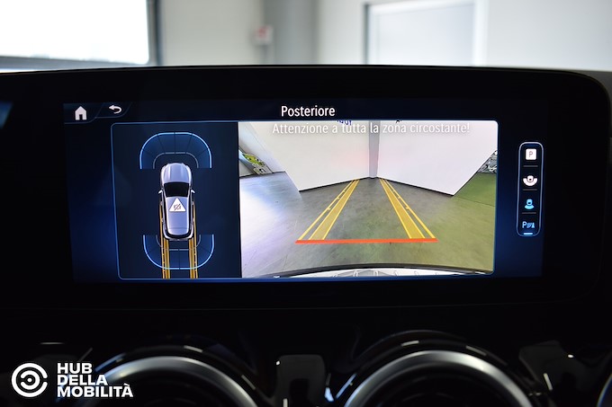 MERCEDES GLA 180 D AUT. BUSINESS EXTRA