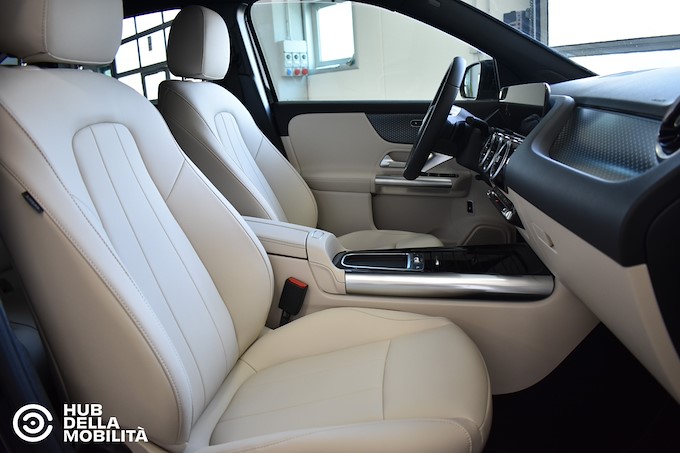 MERCEDES GLA 180 D AUT. BUSINESS EXTRA