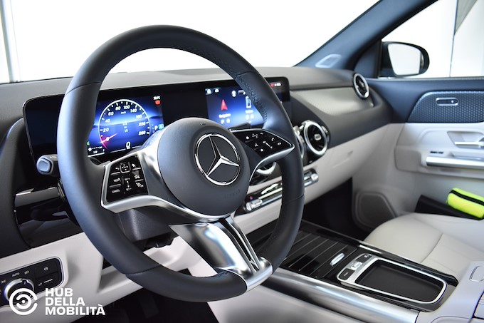 MERCEDES GLA 180 D AUT. BUSINESS EXTRA