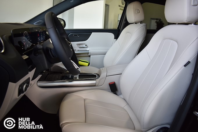 MERCEDES GLA 180 D AUT. BUSINESS EXTRA