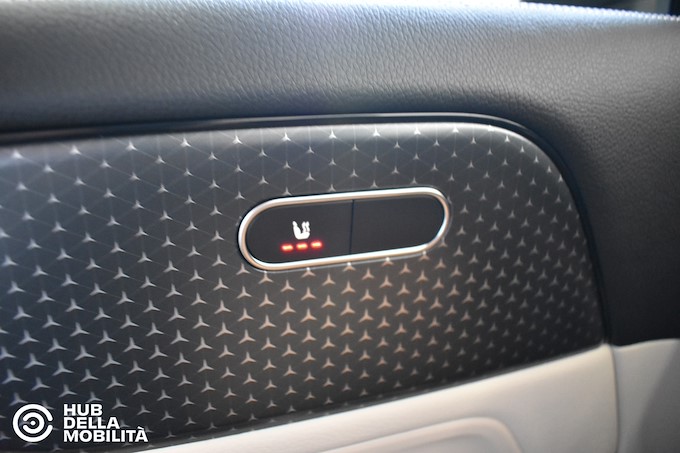 MERCEDES GLA 180 D AUT. BUSINESS EXTRA