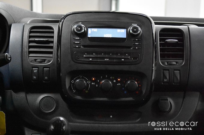 OPEL VIVARO 1.6 BiTurbo 6 POSTI