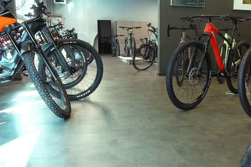 Montaggio: accessori e bici